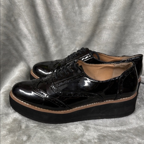 Madden Girl Black Patent Leather Platform Oxford Loafers - Picture 9 of 12